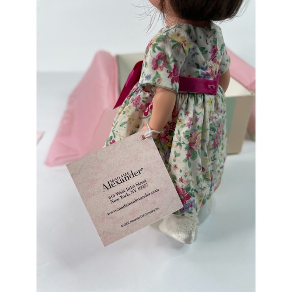 Madame Alexander doll with box 36670 Spring Flower Garden - Picture 8 of 8